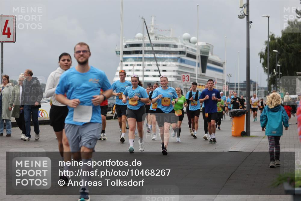 13.09.2026 - Kiel Lauf Andreas Tolksdorf http://msf.ph/oto/10468267 13.09.2026 12:08:34 Kiellinie 4, 7109, 1236, 828, 3 meine-sportfotos.de