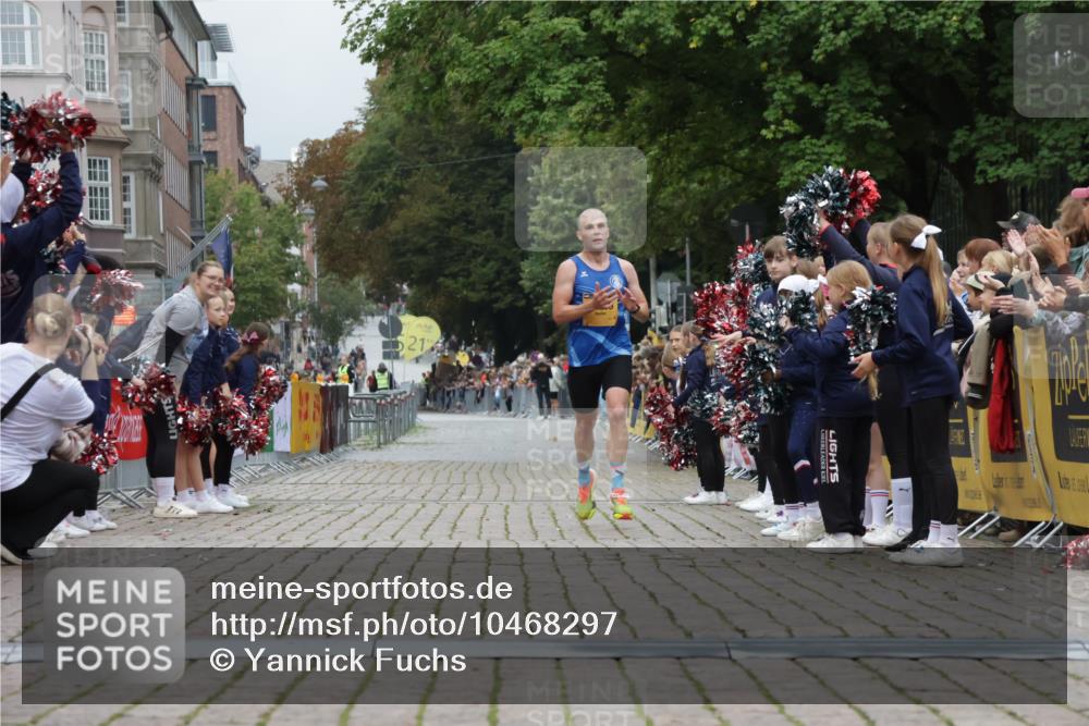 13.09.2026 - Kiel Lauf Yannick Fuchs http://msf.ph/oto/10468297 13.09.2026 10:18:21 Ziel 6604, 11389 meine-sportfotos.de