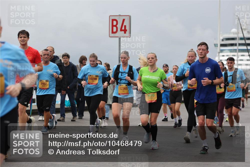 13.09.2026 - Kiel Lauf Andreas Tolksdorf http://msf.ph/oto/10468479 13.09.2026 12:08:40 Kiellinie 2957, 1, 38, 10246, 4, 12365, 7810 meine-sportfotos.de