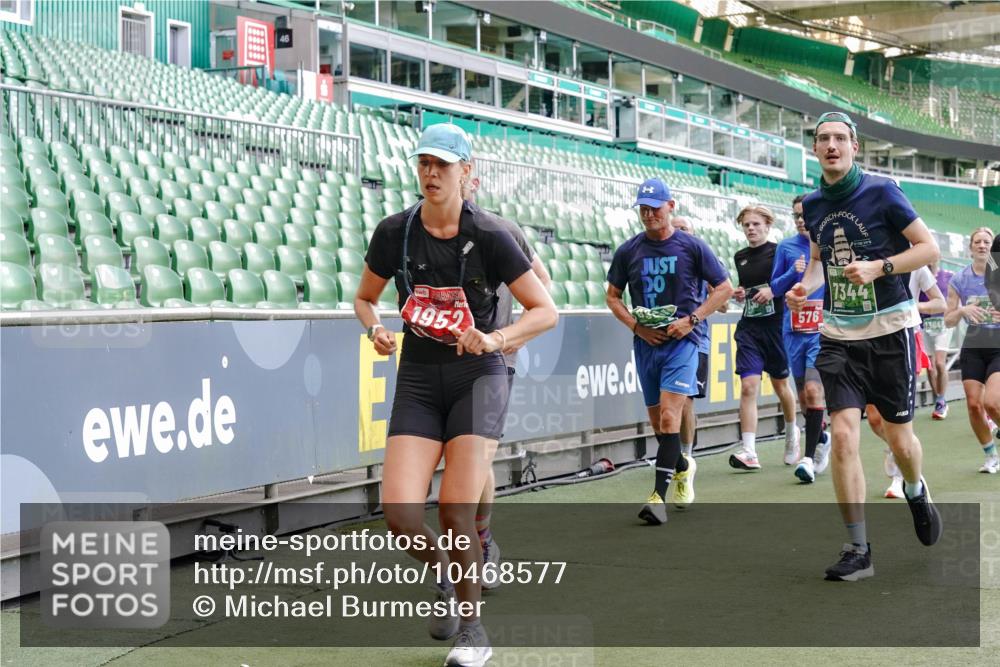 13.09.2026 - 21. swb-Marathon Bremen Michael Burmester http://msf.ph/oto/10468577 13.09.2026 13:13:50 Laufen im Stadion 118, 183, 270, 278, 349, 460, 514, 576, 600, 631, 695, 702, 768, 933, 950, 956, 1005, 1008, 1143, 1286, 1334, 1392, 1408, 1426, 1573, 1596, 1641, 1818, 1819, 1991, 2005, 2024, 2035, 2079, 2233, 2264, 2314, 2387, 2412, 2439, 2457, 2461, 2478, 2505, 2521, 2540, 2564, 2612, 2665, 2684, 2693, 2765, 2773, 2792, 2815, 2816, 2829, 2838, 2860, 2884, 2887, 2895, 2921, 2963, 2966, 2972, 2975, 2978, 3016, 3111, 3155, 3209, 3253, 3277, 3293, 3304, 3313, 3378, 3405, 3428, 3434, 3653, 3661 meine-sportfotos.de