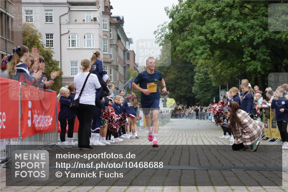 13.09.2026 - Kiel Lauf Yannick Fuchs http://msf.ph/oto/10468688 13.09.2026 10:19:50 Ziel 11615 meine-sportfotos.de