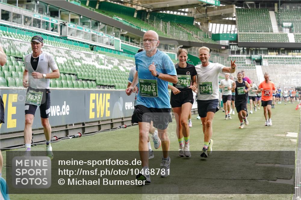 13.09.2026 - 21. swb-Marathon Bremen Michael Burmester http://msf.ph/oto/10468781 13.09.2026 12:57:46 Laufen im Stadion 141, 148, 334, 431, 511, 672, 769, 776, 789, 790, 857, 876, 909, 948, 1010, 1119, 1130, 1191, 1199, 1254, 1281, 1535, 1601, 1642, 1647, 1752, 1809, 1881, 1900, 1931, 1933, 1972, 2001, 2040, 2046, 2051, 2075, 2324, 2343, 2371, 2397, 2402, 2423, 2425, 2473, 2493, 2634, 2640, 2671, 2761, 2771, 2812, 2903, 2904, 3051, 3078, 3138, 3148, 3182, 3186, 3319, 3338, 3450, 3458, 3514, 3534, 3560, 3634, 3655, 3685, 3690, 3695, 3760, 3813, 3866, 3933, 3939, 4101, 4316, 4319 meine-sportfotos.de