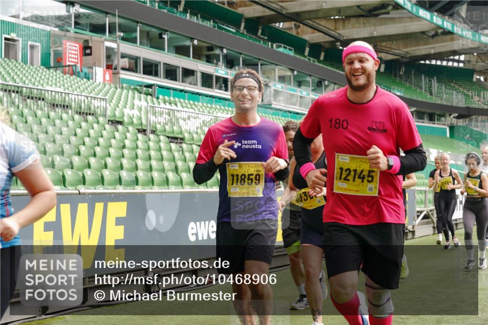 13.09.2026 - 21. swb-Marathon Bremen Michael Burmester http://msf.ph/oto/10468906 13.09.2026 10:36:09 Laufen im Stadion 10092, 10093, 10144, 10152, 10153, 10154, 10157, 10160, 10173, 10175, 10181, 10182, 10185, 10187, 10195, 10198, 10237, 10245, 10251, 10257, 10263, 10272, 10275, 10278, 10291, 10296, 10306, 10309, 10338, 10357, 10377, 10382, 10390, 10403, 10409, 10411, 10420, 10427, 10429, 10439, 10473, 10477, 10481, 10485, 10492, 10497, 10500, 10528, 10531, 10559, 10560, 10569, 10607, 10613, 10617, 10633, 10636, 10647, 10648, 10671, 10672, 10677, 10715 meine-sportfotos.de