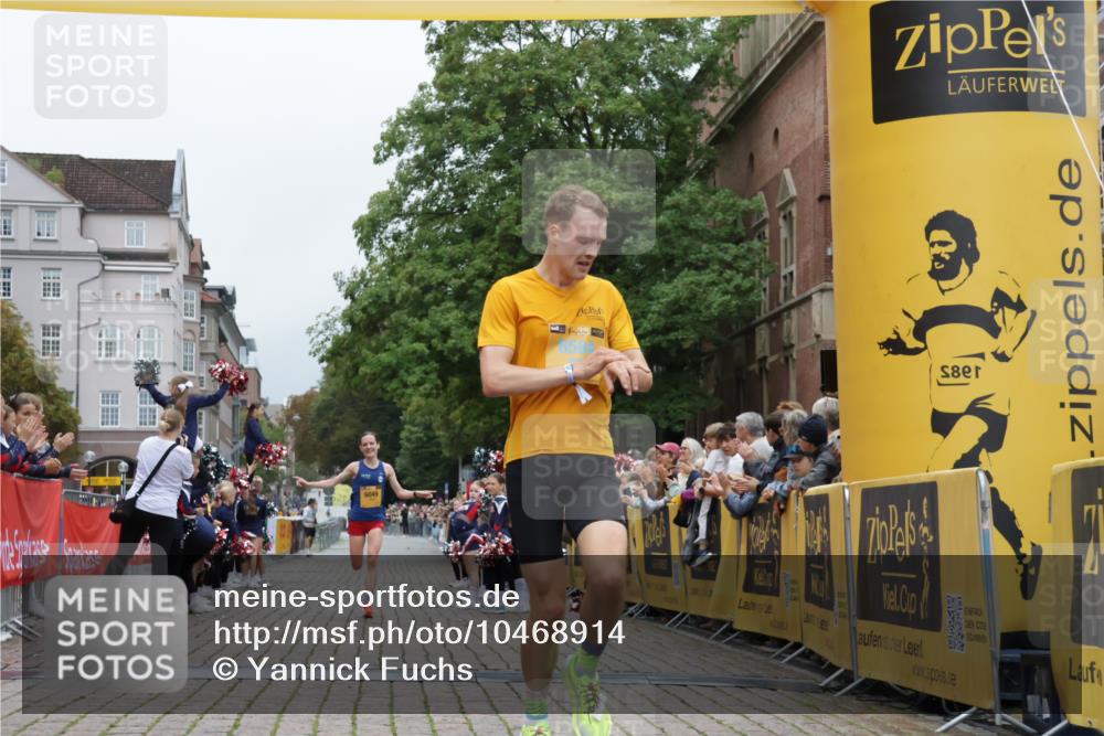 13.09.2026 - Kiel Lauf Yannick Fuchs http://msf.ph/oto/10468914 13.09.2026 10:21:01 Ziel 6049, 6584, 12149, 6049, 6584 meine-sportfotos.de