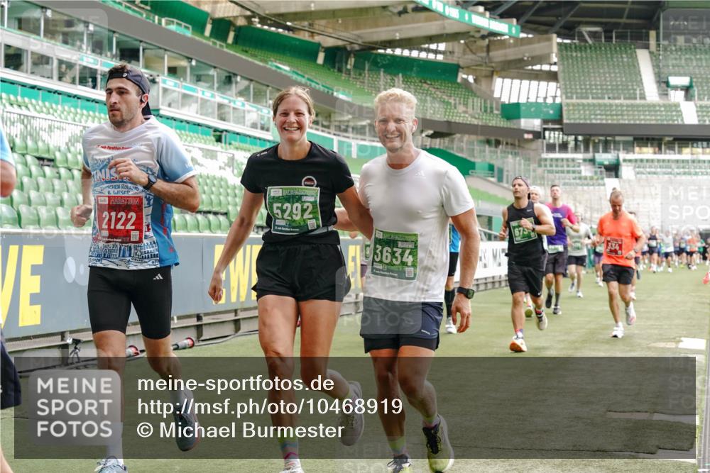 13.09.2026 - 21. swb-Marathon Bremen Michael Burmester http://msf.ph/oto/10468919 13.09.2026 12:57:47 Laufen im Stadion 141, 148, 334, 431, 511, 672, 769, 776, 789, 790, 857, 876, 909, 1010, 1119, 1130, 1191, 1199, 1254, 1281, 1535, 1601, 1642, 1647, 1752, 1809, 1881, 1900, 1931, 1933, 1972, 2040, 2046, 2051, 2075, 2324, 2343, 2371, 2397, 2402, 2423, 2425, 2473, 2493, 2634, 2640, 2671, 2761, 2771, 2807, 2812, 2903, 2904, 3051, 3078, 3138, 3148, 3182, 3186, 3319, 3338, 3450, 3458, 3514, 3534, 3560, 3634, 3655, 3685, 3690, 3695, 3760, 3813, 3866, 3933, 3939, 4101, 4316, 4319 meine-sportfotos.de