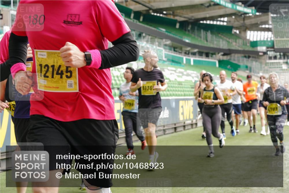 13.09.2026 - 21. swb-Marathon Bremen Michael Burmester http://msf.ph/oto/10468923 13.09.2026 10:36:10 Laufen im Stadion 10092, 10093, 10144, 10152, 10153, 10154, 10157, 10160, 10173, 10175, 10181, 10182, 10185, 10187, 10195, 10198, 10237, 10245, 10251, 10257, 10263, 10272, 10275, 10278, 10291, 10296, 10306, 10309, 10331, 10332, 10338, 10357, 10377, 10382, 10390, 10403, 10409, 10411, 10420, 10427, 10429, 10439, 10473, 10477, 10481, 10492, 10497, 10500, 10528, 10531, 10559, 10560, 10569, 10607, 10613, 10617, 10633, 10636, 10647, 10648, 10671, 10672, 10677, 10715 meine-sportfotos.de
