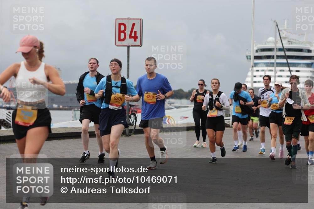 13.09.2026 - Kiel Lauf Andreas Tolksdorf http://msf.ph/oto/10469071 13.09.2026 12:09:06 Kiellinie 4, 39, 9301, 39, 4210, 5376, 479, 7793, 7115 meine-sportfotos.de