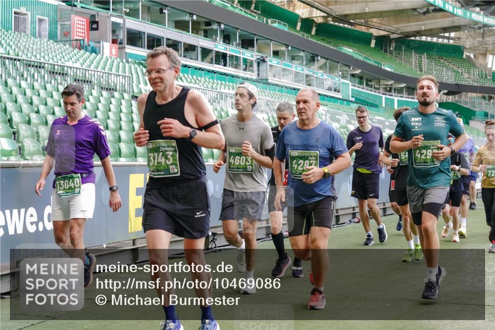 13.09.2026 - 21. swb-Marathon Bremen Michael Burmester http://msf.ph/oto/10469086 13.09.2026 13:13:58 Laufen im Stadion 183, 270, 278, 349, 460, 514, 576, 600, 631, 695, 702, 768, 933, 950, 956, 1005, 1008, 1143, 1286, 1392, 1408, 1426, 1573, 1596, 1641, 1818, 1819, 1991, 2005, 2024, 2035, 2079, 2233, 2264, 2314, 2387, 2412, 2439, 2457, 2461, 2478, 2494, 2505, 2521, 2540, 2564, 2612, 2665, 2684, 2693, 2765, 2773, 2792, 2816, 2829, 2838, 2860, 2884, 2887, 2895, 2921, 2963, 2972, 2975, 2978, 3016, 3111, 3209, 3253, 3277, 3293, 3304, 3313, 3378, 3405, 3428, 3434, 3653, 3661, 4080 meine-sportfotos.de