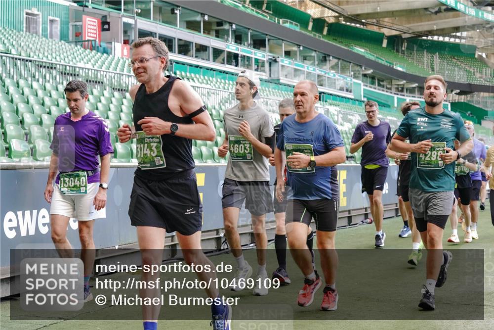 13.09.2026 - 21. swb-Marathon Bremen Michael Burmester http://msf.ph/oto/10469109 13.09.2026 13:13:58 Laufen im Stadion 183, 270, 278, 349, 460, 514, 576, 600, 631, 695, 702, 768, 933, 950, 956, 1005, 1008, 1143, 1286, 1392, 1408, 1426, 1573, 1596, 1641, 1818, 1819, 1991, 2005, 2024, 2035, 2079, 2233, 2264, 2314, 2387, 2412, 2439, 2457, 2461, 2478, 2494, 2505, 2521, 2540, 2564, 2612, 2665, 2684, 2693, 2765, 2773, 2792, 2816, 2829, 2838, 2860, 2884, 2887, 2895, 2921, 2963, 2972, 2975, 2978, 3016, 3111, 3209, 3253, 3277, 3293, 3304, 3313, 3378, 3405, 3428, 3434, 3653, 3661, 4080 meine-sportfotos.de