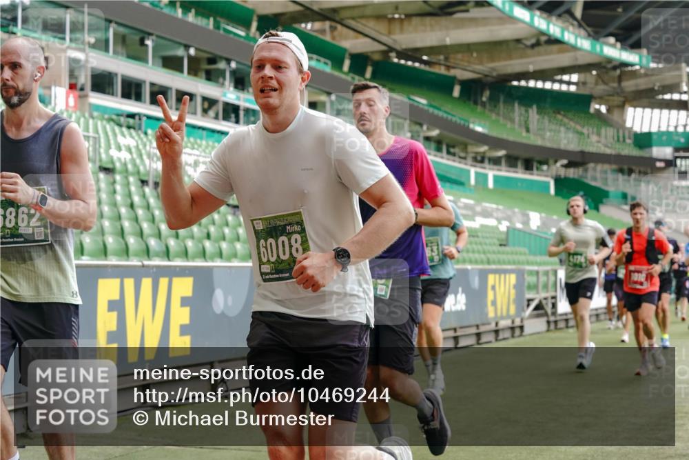 13.09.2026 - 21. swb-Marathon Bremen Michael Burmester http://msf.ph/oto/10469244 13.09.2026 12:57:53 Laufen im Stadion 141, 148, 334, 431, 511, 672, 769, 776, 789, 790, 857, 909, 1010, 1119, 1130, 1191, 1199, 1254, 1281, 1535, 1601, 1642, 1647, 1752, 1809, 1881, 1900, 1931, 1933, 1972, 2046, 2051, 2075, 2324, 2343, 2371, 2397, 2402, 2423, 2425, 2473, 2493, 2634, 2640, 2671, 2761, 2771, 2807, 2903, 2904, 3051, 3078, 3138, 3148, 3182, 3186, 3319, 3338, 3450, 3458, 3514, 3534, 3560, 3634, 3655, 3685, 3690, 3695, 3760, 3813, 3866, 3933, 3939, 4101, 4316, 4319, 205 meine-sportfotos.de