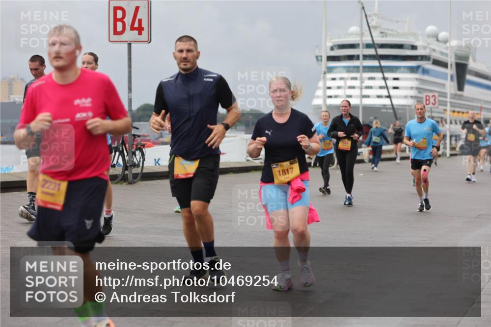 13.09.2026 - Kiel Lauf Andreas Tolksdorf http://msf.ph/oto/10469254 13.09.2026 12:09:14 Kiellinie 2231, 4, 1817, 3 meine-sportfotos.de