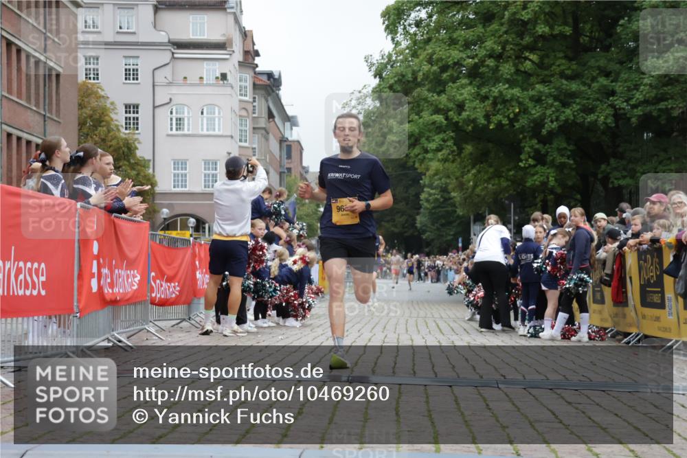 13.09.2026 - Kiel Lauf Yannick Fuchs http://msf.ph/oto/10469260 13.09.2026 10:22:23 Ziel 4621, 8240, 8708, 1987, 3732, 8708, 9681, 12148, 151, 5603, 3788, 9681 meine-sportfotos.de