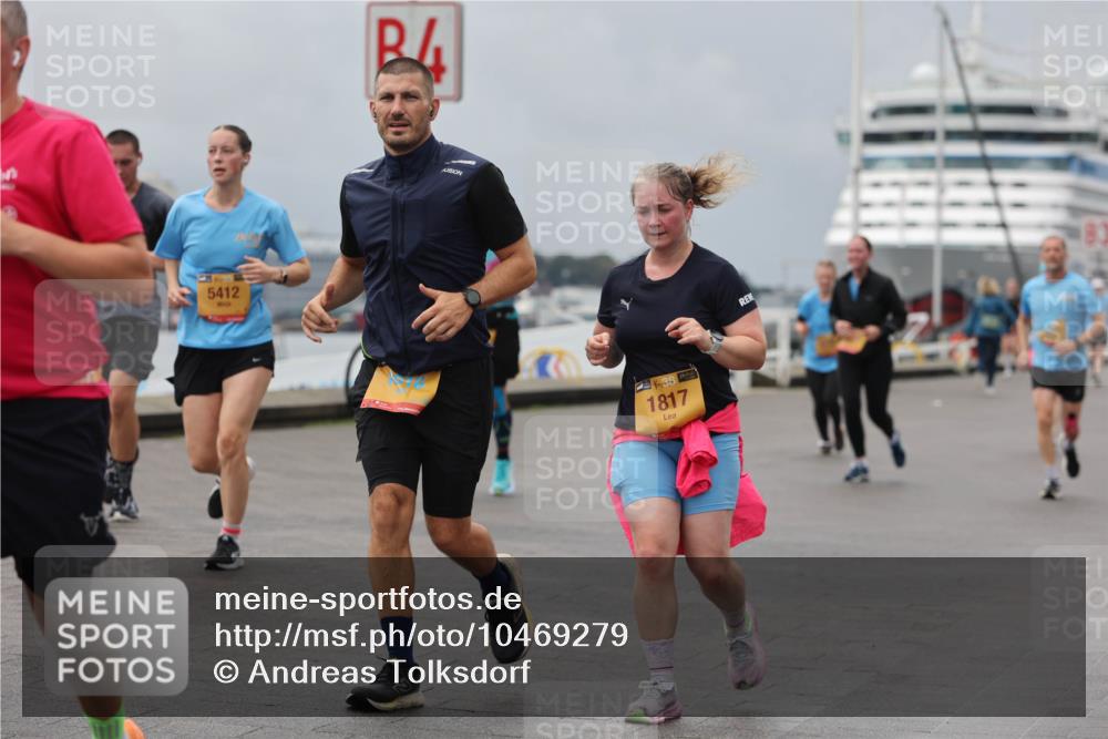 13.09.2026 - Kiel Lauf Andreas Tolksdorf http://msf.ph/oto/10469279 13.09.2026 12:09:15 Kiellinie 5412, 77, 1817 meine-sportfotos.de