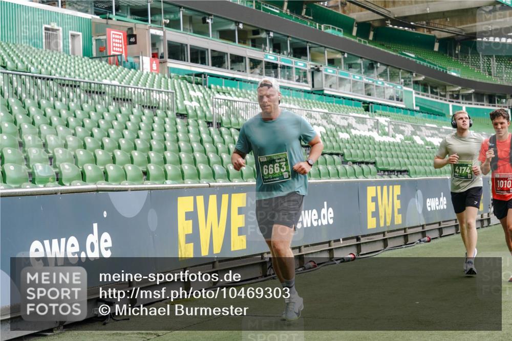 13.09.2026 - 21. swb-Marathon Bremen Michael Burmester http://msf.ph/oto/10469303 13.09.2026 12:57:54 Laufen im Stadion 141, 148, 334, 431, 511, 672, 769, 776, 789, 790, 857, 909, 1010, 1119, 1130, 1191, 1199, 1254, 1281, 1535, 1601, 1642, 1647, 1752, 1809, 1881, 1900, 1931, 1933, 1972, 2046, 2051, 2075, 2324, 2343, 2371, 2397, 2402, 2423, 2425, 2473, 2493, 2634, 2640, 2671, 2761, 2771, 2807, 2903, 2904, 3051, 3078, 3138, 3148, 3182, 3186, 3319, 3338, 3450, 3458, 3514, 3534, 3560, 3634, 3655, 3685, 3690, 3695, 3760, 3813, 3866, 3933, 3939, 4101, 4316, 4319, 205 meine-sportfotos.de