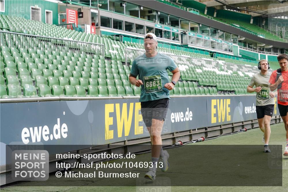 13.09.2026 - 21. swb-Marathon Bremen Michael Burmester http://msf.ph/oto/10469313 13.09.2026 12:57:54 Laufen im Stadion 141, 148, 334, 431, 511, 672, 769, 776, 789, 790, 857, 909, 1010, 1119, 1130, 1191, 1199, 1254, 1281, 1535, 1601, 1642, 1647, 1752, 1809, 1881, 1900, 1931, 1933, 1972, 2046, 2051, 2075, 2324, 2343, 2371, 2397, 2402, 2423, 2425, 2473, 2493, 2634, 2640, 2671, 2761, 2771, 2807, 2903, 2904, 3051, 3078, 3138, 3148, 3182, 3186, 3319, 3338, 3450, 3458, 3514, 3534, 3560, 3634, 3655, 3685, 3690, 3695, 3760, 3813, 3866, 3933, 3939, 4101, 4316, 4319, 205 meine-sportfotos.de