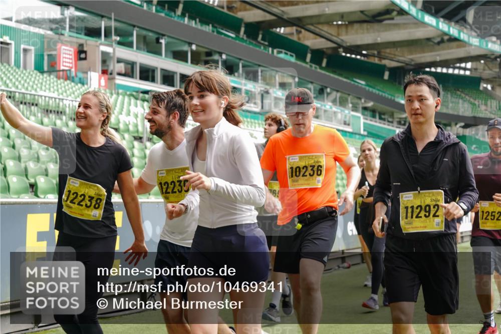 13.09.2026 - 21. swb-Marathon Bremen Michael Burmester http://msf.ph/oto/10469341 13.09.2026 10:36:15 Laufen im Stadion 10092, 10093, 10144, 10152, 10153, 10154, 10157, 10160, 10173, 10175, 10181, 10182, 10185, 10186, 10187, 10195, 10198, 10237, 10245, 10251, 10257, 10263, 10272, 10275, 10278, 10291, 10296, 10306, 10309, 10331, 10332, 10338, 10357, 10377, 10382, 10390, 10403, 10409, 10411, 10420, 10427, 10429, 10439, 10473, 10477, 10481, 10492, 10497, 10500, 10528, 10531, 10560, 10569, 10607, 10613, 10617, 10633, 10636, 10647, 10648, 10659, 10671, 10672, 10677, 10715 meine-sportfotos.de