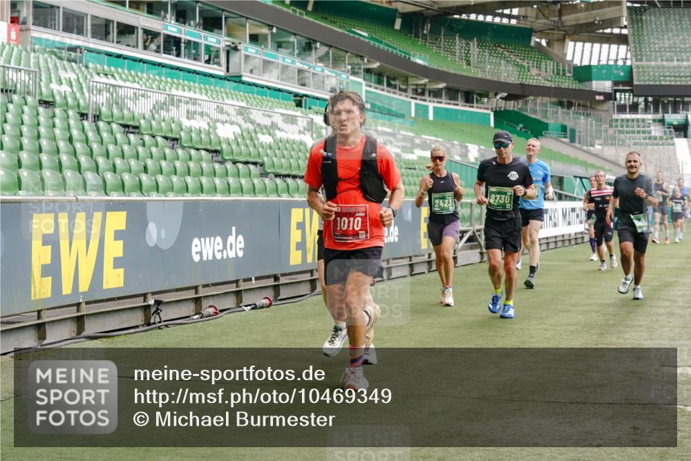 13.09.2026 - 21. swb-Marathon Bremen Michael Burmester http://msf.ph/oto/10469349 13.09.2026 12:57:55 Laufen im Stadion 141, 148, 334, 431, 511, 672, 769, 776, 789, 790, 857, 909, 1010, 1119, 1130, 1191, 1199, 1254, 1281, 1535, 1601, 1642, 1647, 1752, 1809, 1881, 1900, 1931, 1933, 2046, 2051, 2075, 2324, 2343, 2371, 2397, 2402, 2423, 2425, 2473, 2493, 2634, 2640, 2671, 2761, 2771, 2807, 2903, 2904, 3051, 3078, 3138, 3148, 3182, 3186, 3319, 3338, 3450, 3458, 3514, 3534, 3560, 3634, 3655, 3685, 3690, 3695, 3760, 3813, 3866, 3933, 3939, 4101, 4316, 4319, 205 meine-sportfotos.de