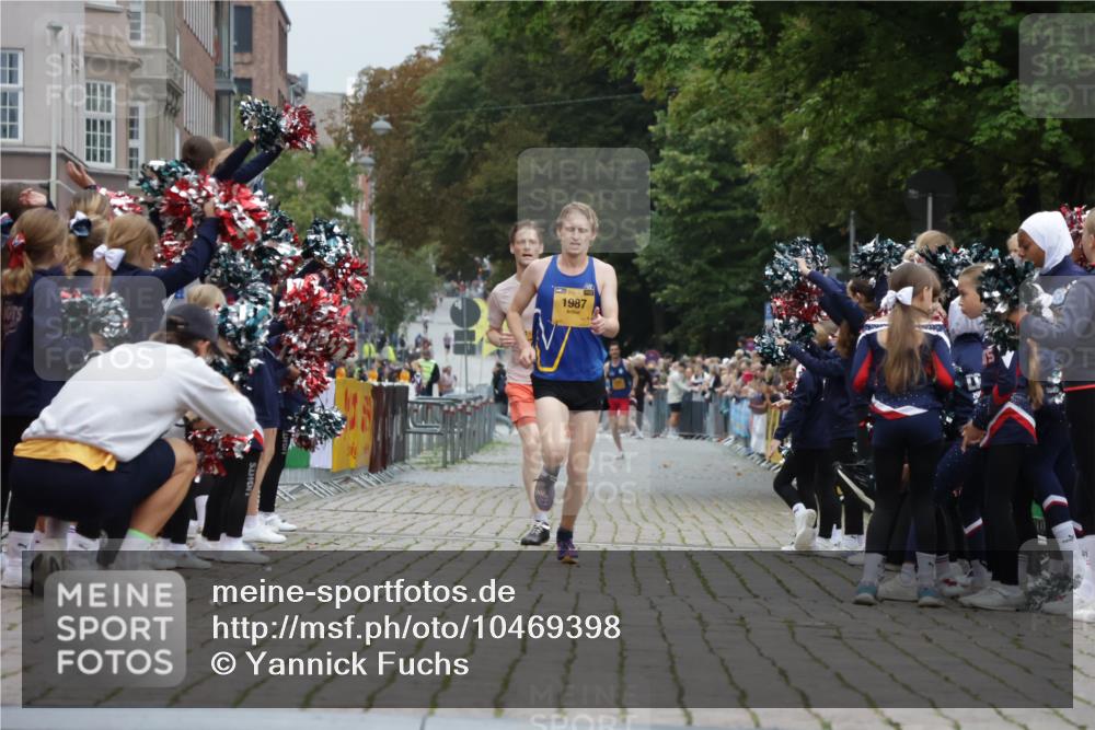 13.09.2026 - Kiel Lauf Yannick Fuchs http://msf.ph/oto/10469398 13.09.2026 10:22:33 Ziel 151, 8240, 1987, 3732, 4621, 8708, 5326, 5603, 12148 meine-sportfotos.de