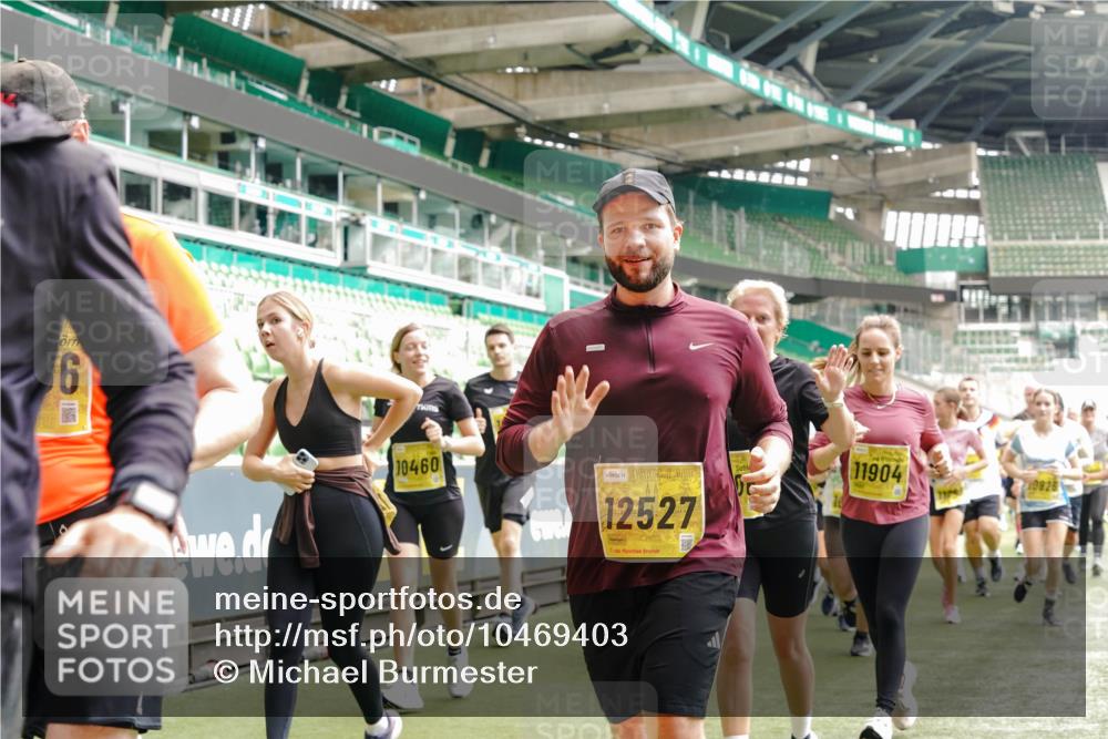 13.09.2026 - 21. swb-Marathon Bremen Michael Burmester http://msf.ph/oto/10469403 13.09.2026 10:36:16 Laufen im Stadion 10092, 10093, 10144, 10152, 10153, 10154, 10157, 10160, 10173, 10175, 10181, 10182, 10185, 10186, 10187, 10195, 10198, 10237, 10245, 10251, 10257, 10263, 10272, 10275, 10278, 10291, 10296, 10306, 10309, 10327, 10331, 10332, 10338, 10357, 10377, 10382, 10390, 10403, 10409, 10411, 10420, 10427, 10429, 10439, 10473, 10477, 10481, 10492, 10497, 10500, 10528, 10531, 10560, 10569, 10607, 10613, 10617, 10633, 10636, 10647, 10648, 10659, 10671, 10672, 10677, 10715 meine-sportfotos.de