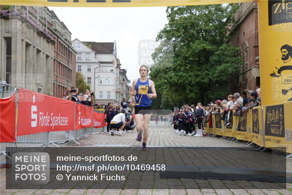 13.09.2026 - Kiel Lauf Yannick Fuchs http://msf.ph/oto/10469458 13.09.2026 10:22:37 Ziel 151, 5603, 8240, 1987, 3732, 4621, 8240, 8708, 5326, 1987, 3732 meine-sportfotos.de