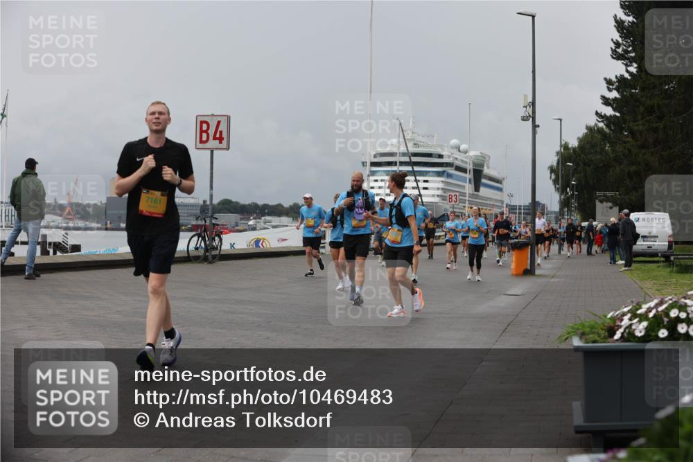 13.09.2026 - Kiel Lauf Andreas Tolksdorf http://msf.ph/oto/10469483 13.09.2026 12:09:29 Kiellinie 7161, 4, 3 meine-sportfotos.de