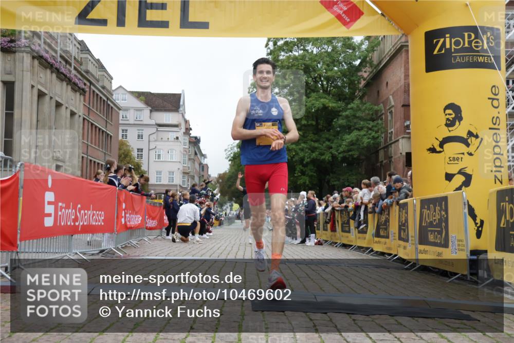 13.09.2026 - Kiel Lauf Yannick Fuchs http://msf.ph/oto/10469602 13.09.2026 10:22:48 Ziel 5326, 5603, 151, 4621, 8240, 8708, 9678, 4621, 8708 meine-sportfotos.de