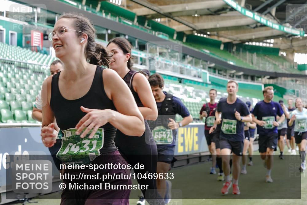 13.09.2026 - 21. swb-Marathon Bremen Michael Burmester http://msf.ph/oto/10469633 13.09.2026 13:14:05 Laufen im Stadion 183, 270, 278, 349, 414, 460, 576, 600, 631, 695, 702, 768, 933, 950, 956, 1005, 1008, 1143, 1392, 1408, 1426, 1573, 1596, 1641, 1818, 1819, 1991, 2005, 2024, 2035, 2079, 2233, 2264, 2314, 2387, 2412, 2439, 2457, 2461, 2478, 2494, 2521, 2540, 2564, 2612, 2665, 2684, 2693, 2737, 2773, 2792, 2816, 2829, 2838, 2860, 2861, 2865, 2884, 2887, 2921, 2972, 2975, 2978, 3016, 3111, 3209, 3253, 3277, 3293, 3304, 3313, 3378, 3405, 3428, 3434, 3653, 3661, 3680, 4034, 4080 meine-sportfotos.de