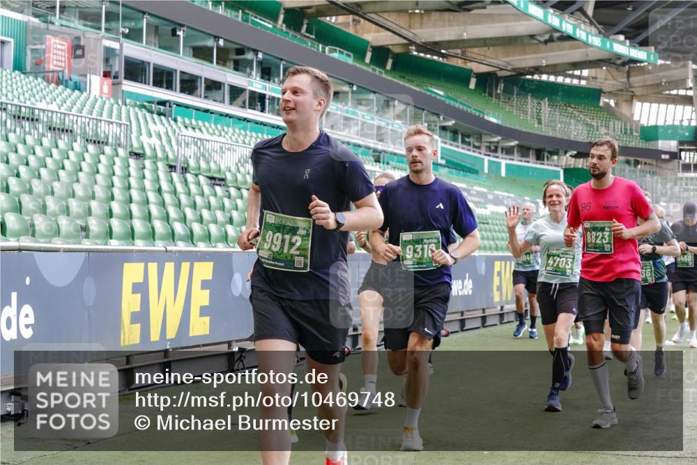 13.09.2026 - 21. swb-Marathon Bremen Michael Burmester http://msf.ph/oto/10469748 13.09.2026 13:14:07 Laufen im Stadion 183, 270, 278, 300, 349, 414, 460, 576, 600, 631, 695, 702, 768, 933, 950, 956, 1005, 1008, 1143, 1392, 1408, 1426, 1573, 1596, 1641, 1818, 1819, 1991, 2024, 2035, 2079, 2233, 2264, 2314, 2387, 2412, 2439, 2457, 2461, 2478, 2494, 2521, 2540, 2564, 2612, 2665, 2684, 2690, 2691, 2693, 2737, 2773, 2792, 2816, 2829, 2838, 2860, 2861, 2865, 2884, 2887, 2921, 2972, 2975, 2978, 3016, 3111, 3209, 3253, 3277, 3293, 3304, 3313, 3378, 3405, 3428, 3434, 3653, 3661, 3680, 4034, 4080 meine-sportfotos.de