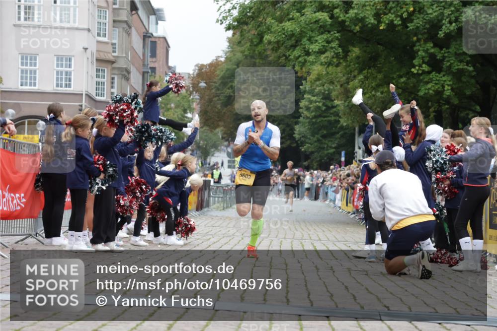 13.09.2026 - Kiel Lauf Yannick Fuchs http://msf.ph/oto/10469756 13.09.2026 10:23:12 Ziel 3465, 8809, 9678, 10568, 5326, 5603, 4645, 6302, 151, 5603 meine-sportfotos.de