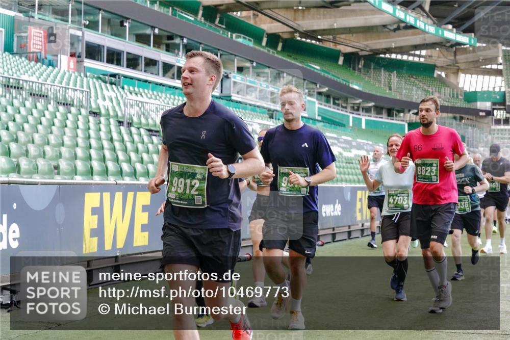 13.09.2026 - 21. swb-Marathon Bremen Michael Burmester http://msf.ph/oto/10469773 13.09.2026 13:14:07 Laufen im Stadion 183, 270, 278, 300, 349, 414, 460, 576, 600, 631, 695, 702, 768, 933, 950, 956, 1005, 1008, 1143, 1392, 1408, 1426, 1573, 1596, 1641, 1818, 1819, 1991, 2024, 2035, 2079, 2233, 2264, 2314, 2387, 2412, 2439, 2457, 2461, 2478, 2494, 2521, 2540, 2564, 2612, 2665, 2684, 2690, 2691, 2693, 2737, 2773, 2792, 2816, 2829, 2838, 2860, 2861, 2865, 2884, 2887, 2921, 2972, 2975, 2978, 3016, 3111, 3209, 3253, 3277, 3293, 3304, 3313, 3378, 3405, 3428, 3434, 3653, 3661, 3680, 4034, 4080 meine-sportfotos.de