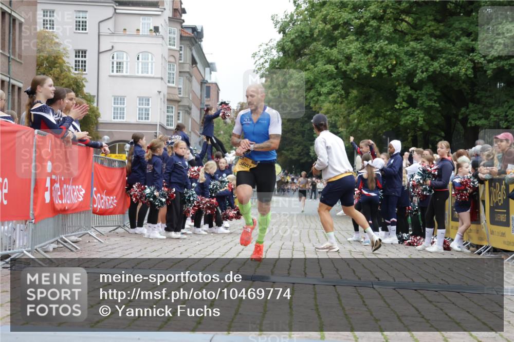 13.09.2026 - Kiel Lauf Yannick Fuchs http://msf.ph/oto/10469774 13.09.2026 10:23:13 Ziel 3465, 8809, 9678, 10568, 5326, 5603, 4645, 6302, 151, 5603 meine-sportfotos.de