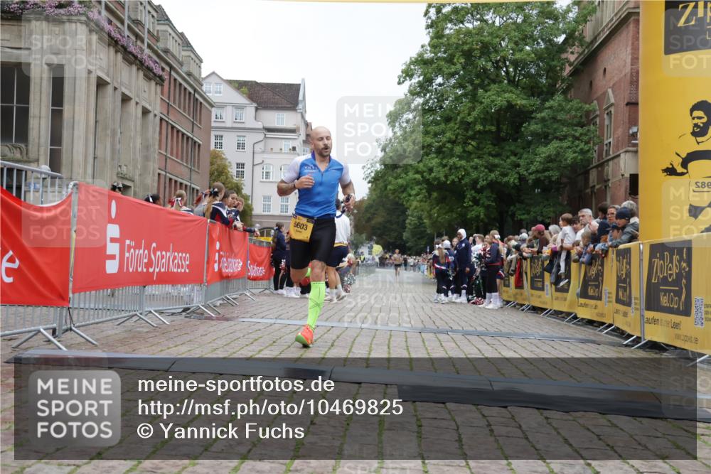13.09.2026 - Kiel Lauf Yannick Fuchs http://msf.ph/oto/10469825 13.09.2026 10:23:14 Ziel 3465, 4645, 8809, 9678, 10568, 5326, 5603, 716, 6302, 151, 5603 meine-sportfotos.de