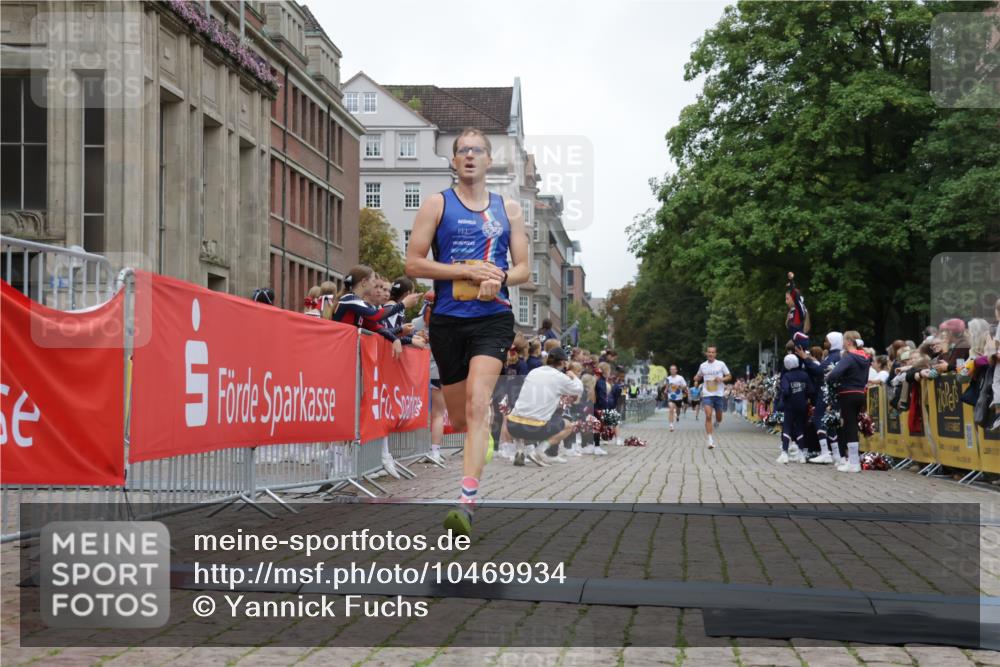 13.09.2026 - Kiel Lauf Yannick Fuchs http://msf.ph/oto/10469934 13.09.2026 10:23:39 Ziel 716, 2937, 3465, 4645, 6302, 8809, 9678, 10568, 9678 meine-sportfotos.de