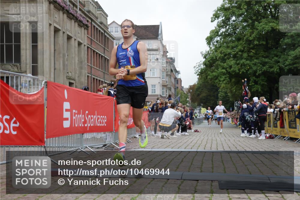 13.09.2026 - Kiel Lauf Yannick Fuchs http://msf.ph/oto/10469944 13.09.2026 10:23:40 Ziel 716, 2937, 3465, 4645, 6302, 8809, 9678, 10568, 9678 meine-sportfotos.de