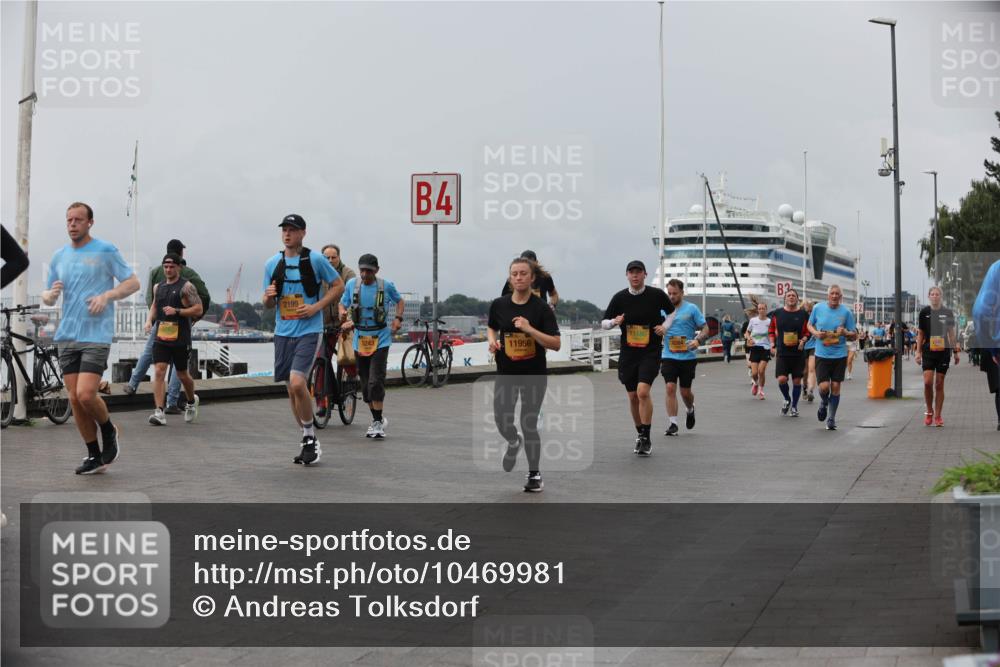 13.09.2026 - Kiel Lauf Andreas Tolksdorf http://msf.ph/oto/10469981 13.09.2026 12:09:57 Kiellinie 2199, 4, 11956, 2 meine-sportfotos.de