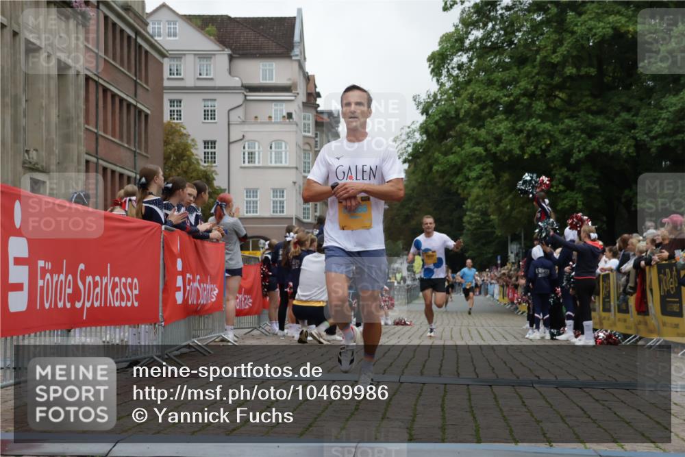13.09.2026 - Kiel Lauf Yannick Fuchs http://msf.ph/oto/10469986 13.09.2026 10:23:44 Ziel 716, 2937, 716, 3465, 4645, 6302, 8809, 10568, 9678, 10568 meine-sportfotos.de