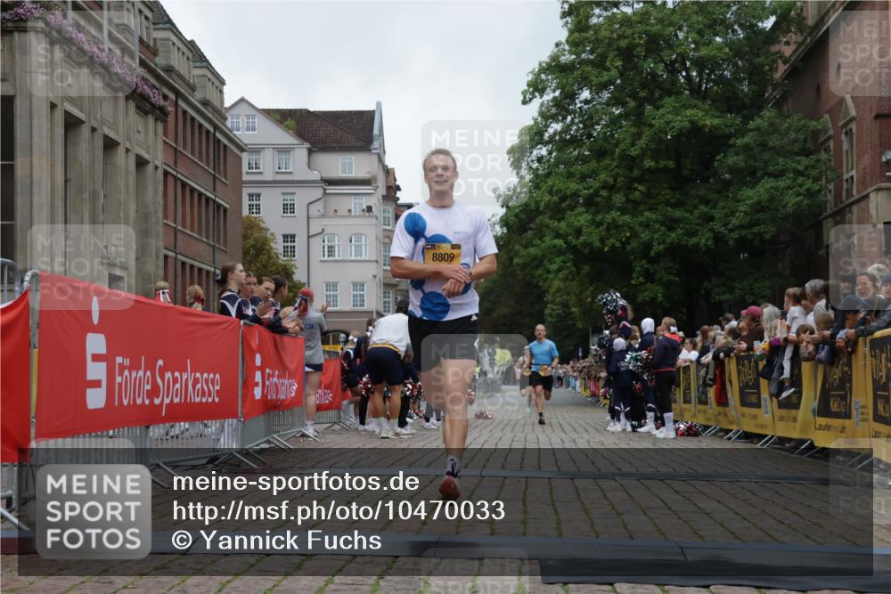 13.09.2026 - Kiel Lauf Yannick Fuchs http://msf.ph/oto/10470033 13.09.2026 10:23:48 Ziel 2937, 716, 2937, 3465, 4645, 6302, 8809, 6433, 3465, 8809, 10568 meine-sportfotos.de