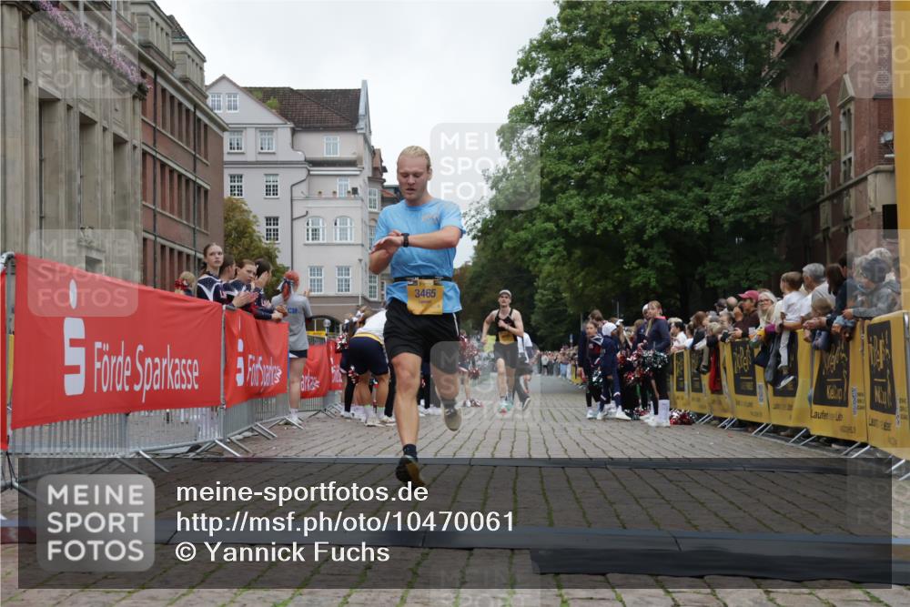 13.09.2026 - Kiel Lauf Yannick Fuchs http://msf.ph/oto/10470061 13.09.2026 10:23:51 Ziel 716, 2937, 3465, 4645, 6302, 6018, 6433, 7195, 3465, 4645, 8809, 10568 meine-sportfotos.de
