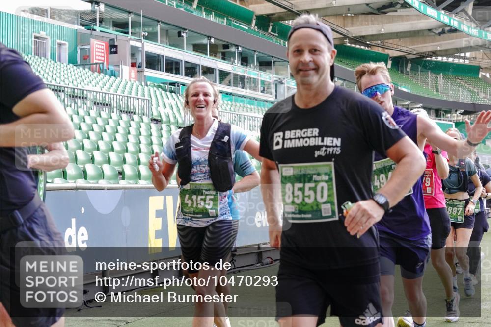 13.09.2026 - 21. swb-Marathon Bremen Michael Burmester http://msf.ph/oto/10470293 13.09.2026 13:14:16 Laufen im Stadion 183, 270, 278, 300, 349, 414, 460, 576, 600, 631, 695, 702, 768, 933, 950, 956, 1005, 1008, 1047, 1143, 1392, 1408, 1426, 1573, 1596, 1641, 1818, 1819, 1991, 2024, 2035, 2079, 2233, 2314, 2387, 2412, 2439, 2457, 2461, 2478, 2494, 2521, 2540, 2564, 2612, 2665, 2690, 2691, 2693, 2737, 2773, 2792, 2816, 2829, 2838, 2861, 2865, 2884, 2887, 2921, 2972, 2978, 3016, 3111, 3209, 3253, 3277, 3293, 3304, 3313, 3355, 3378, 3405, 3428, 3653, 3661, 3680, 4034, 4080, 4306, 703 meine-sportfotos.de