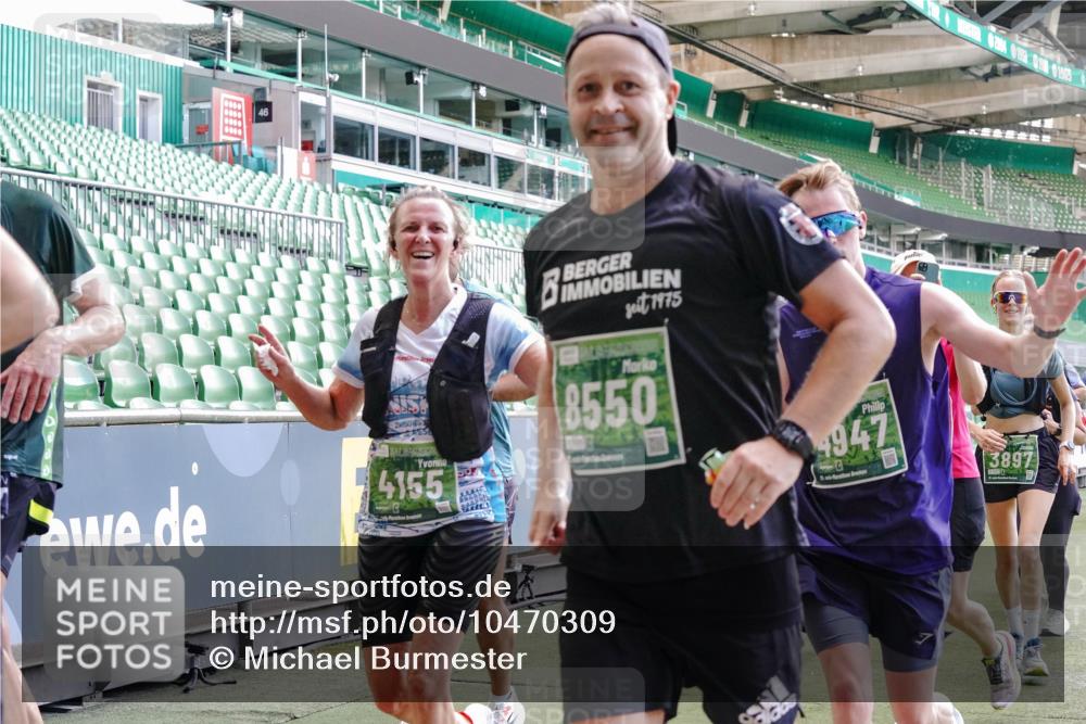 13.09.2026 - 21. swb-Marathon Bremen Michael Burmester http://msf.ph/oto/10470309 13.09.2026 13:14:16 Laufen im Stadion 183, 270, 278, 300, 349, 414, 460, 576, 600, 631, 695, 702, 768, 933, 950, 956, 1005, 1008, 1047, 1143, 1392, 1408, 1426, 1573, 1596, 1641, 1818, 1819, 1991, 2024, 2035, 2079, 2233, 2314, 2387, 2412, 2439, 2457, 2461, 2478, 2494, 2521, 2540, 2564, 2612, 2665, 2690, 2691, 2693, 2737, 2773, 2792, 2816, 2829, 2838, 2861, 2865, 2884, 2887, 2921, 2972, 2978, 3016, 3111, 3209, 3253, 3277, 3293, 3304, 3313, 3355, 3378, 3405, 3428, 3653, 3661, 3680, 4034, 4080, 4306, 703 meine-sportfotos.de
