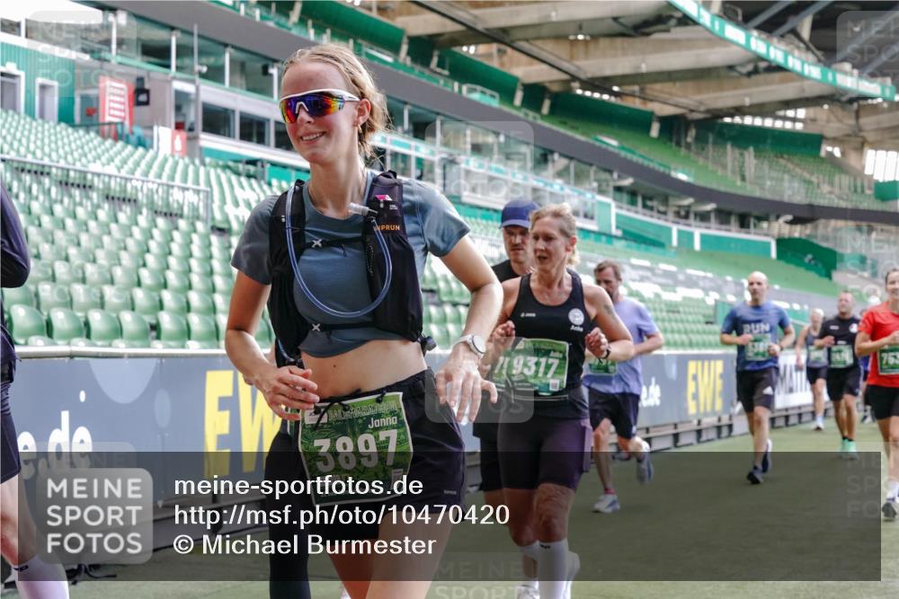 13.09.2026 - 21. swb-Marathon Bremen Michael Burmester http://msf.ph/oto/10470420 13.09.2026 13:14:18 Laufen im Stadion 183, 266, 270, 278, 300, 349, 414, 460, 576, 600, 631, 695, 702, 768, 933, 950, 956, 1005, 1008, 1047, 1143, 1392, 1408, 1426, 1573, 1596, 1641, 1818, 1819, 1991, 2024, 2035, 2079, 2233, 2314, 2387, 2412, 2439, 2457, 2461, 2466, 2494, 2521, 2540, 2564, 2612, 2665, 2690, 2691, 2693, 2737, 2773, 2792, 2816, 2829, 2838, 2861, 2865, 2884, 2887, 2921, 2972, 2978, 3016, 3111, 3209, 3253, 3277, 3304, 3313, 3355, 3378, 3405, 3428, 3653, 3661, 3680, 4034, 4080, 4306, 703 meine-sportfotos.de