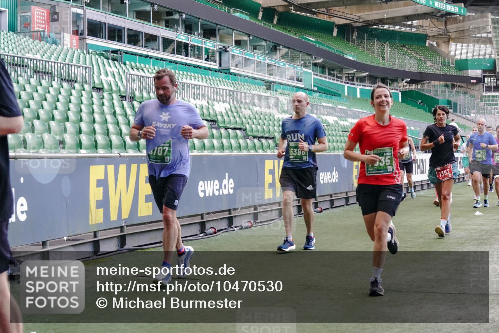13.09.2026 - 21. swb-Marathon Bremen Michael Burmester http://msf.ph/oto/10470530 13.09.2026 13:14:20 Laufen im Stadion 183, 266, 270, 278, 300, 349, 414, 460, 576, 600, 631, 695, 702, 768, 933, 950, 956, 1005, 1008, 1047, 1143, 1392, 1408, 1426, 1573, 1596, 1641, 1818, 1819, 1991, 2024, 2035, 2079, 2233, 2314, 2387, 2412, 2439, 2457, 2461, 2466, 2484, 2494, 2521, 2540, 2564, 2612, 2665, 2690, 2691, 2693, 2737, 2773, 2792, 2816, 2829, 2838, 2861, 2865, 2884, 2887, 2921, 2972, 2978, 3016, 3111, 3209, 3253, 3277, 3304, 3313, 3355, 3378, 3405, 3428, 3653, 3661, 3670, 3680, 4034, 4080, 4306, 703 meine-sportfotos.de