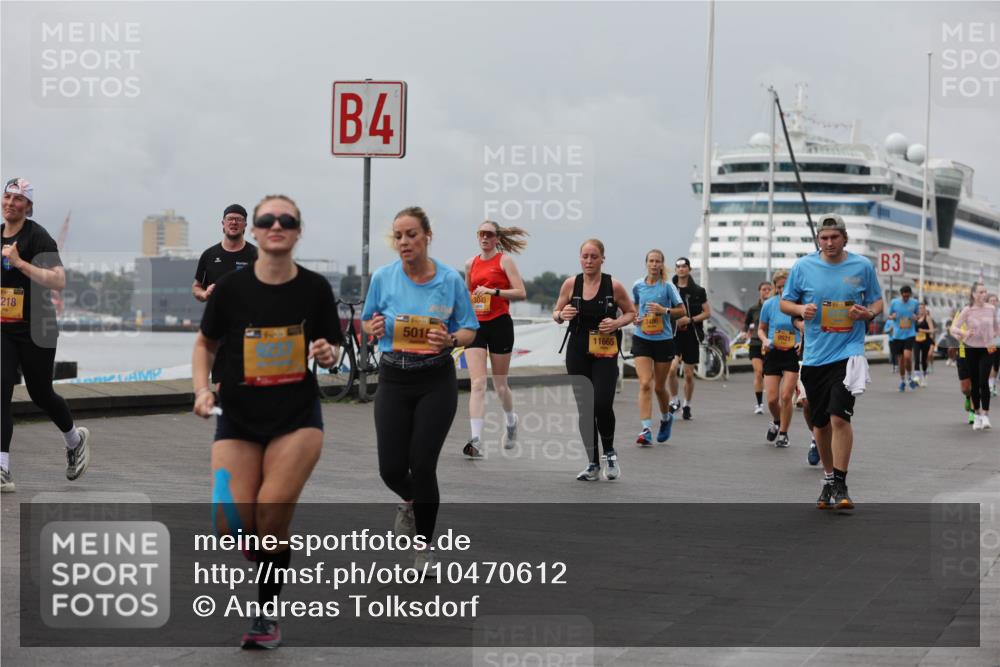 13.09.2026 - Kiel Lauf Andreas Tolksdorf http://msf.ph/oto/10470612 13.09.2026 12:10:33 Kiellinie 218, 4, 39, 3045, 5015, 11665, 3 meine-sportfotos.de