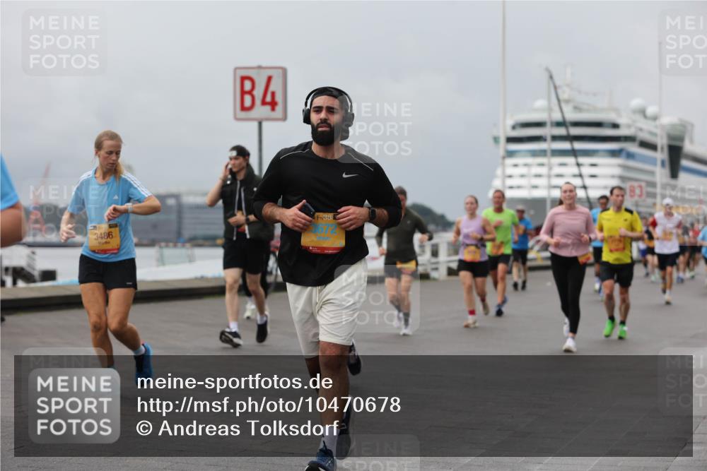 13.09.2026 - Kiel Lauf Andreas Tolksdorf http://msf.ph/oto/10470678 13.09.2026 12:10:39 Kiellinie 4, 3486, 4, 48, 6672 meine-sportfotos.de