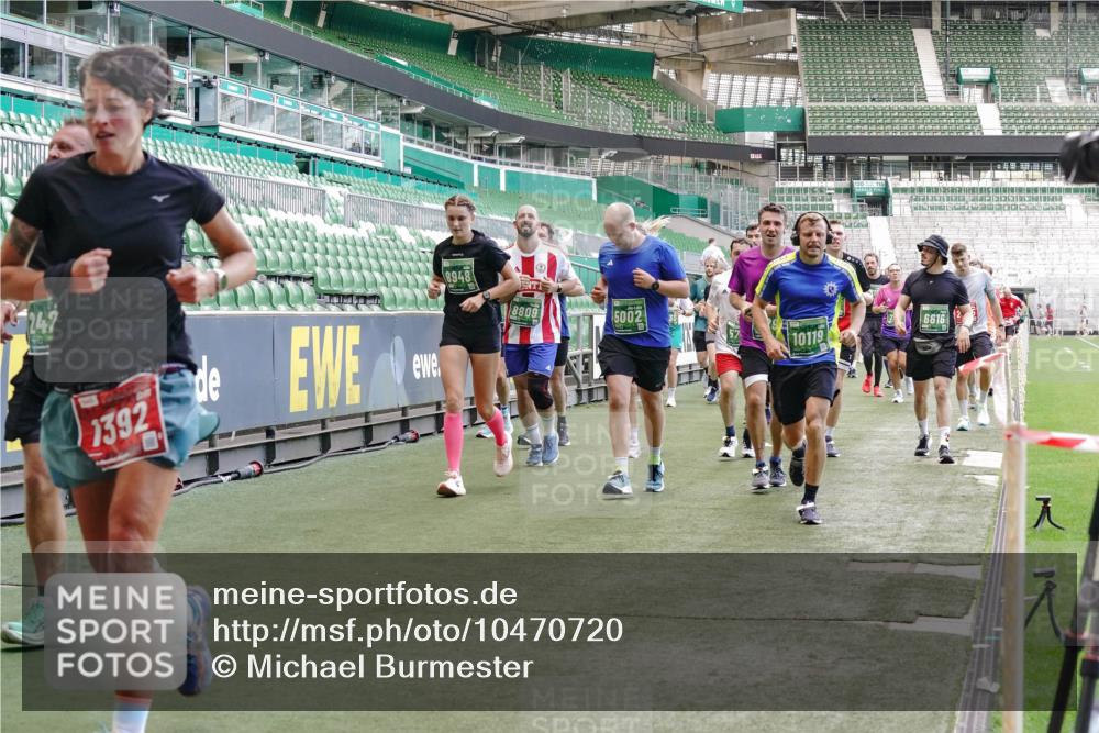 13.09.2026 - 21. swb-Marathon Bremen Michael Burmester http://msf.ph/oto/10470720 13.09.2026 13:14:23 Laufen im Stadion 266, 270, 278, 300, 349, 414, 460, 576, 600, 631, 695, 702, 768, 950, 956, 1005, 1008, 1047, 1143, 1392, 1408, 1426, 1573, 1596, 1641, 1818, 1819, 1991, 2024, 2035, 2079, 2233, 2314, 2387, 2412, 2439, 2457, 2461, 2466, 2484, 2494, 2521, 2540, 2564, 2612, 2665, 2690, 2691, 2693, 2737, 2773, 2792, 2816, 2829, 2838, 2861, 2865, 2884, 2887, 2921, 2972, 2978, 3016, 3111, 3209, 3253, 3277, 3304, 3313, 3355, 3378, 3405, 3428, 3653, 3661, 3670, 3680, 4034, 4080, 4306, 703 meine-sportfotos.de