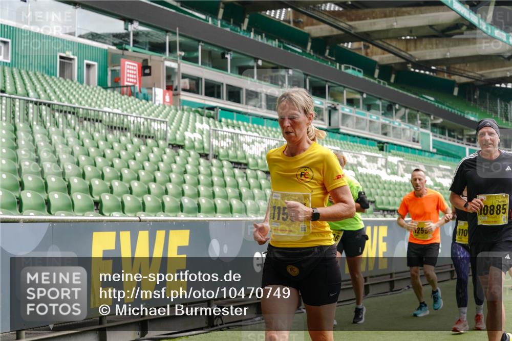 13.09.2026 - 21. swb-Marathon Bremen Michael Burmester http://msf.ph/oto/10470749 13.09.2026 10:36:37 Laufen im Stadion 10092, 10144, 10150, 10152, 10153, 10154, 10160, 10173, 10175, 10181, 10182, 10186, 10187, 10195, 10198, 10237, 10245, 10251, 10257, 10263, 10272, 10275, 10278, 10291, 10296, 10306, 10309, 10315, 10327, 10331, 10332, 10338, 10357, 10377, 10382, 10390, 10403, 10409, 10411, 10420, 10427, 10429, 10439, 10444, 10473, 10477, 10481, 10492, 10497, 10500, 10516, 10531, 10560, 10569, 10607, 10613, 10617, 10633, 10636, 10647, 10648, 10659, 10663, 10671, 10672, 10715 meine-sportfotos.de