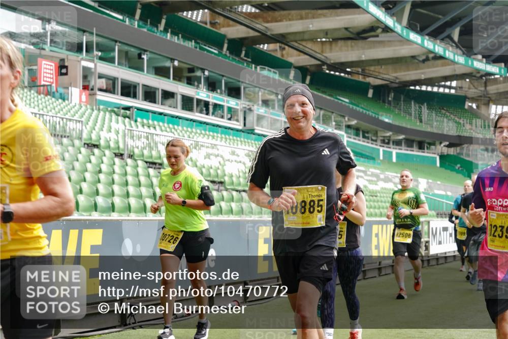 13.09.2026 - 21. swb-Marathon Bremen Michael Burmester http://msf.ph/oto/10470772 13.09.2026 10:36:38 Laufen im Stadion 10092, 10150, 10152, 10153, 10154, 10160, 10173, 10175, 10181, 10182, 10186, 10187, 10195, 10198, 10237, 10245, 10251, 10257, 10263, 10272, 10275, 10278, 10291, 10296, 10306, 10309, 10315, 10327, 10331, 10332, 10338, 10357, 10377, 10382, 10390, 10403, 10409, 10411, 10420, 10427, 10429, 10439, 10444, 10473, 10477, 10481, 10492, 10497, 10500, 10516, 10531, 10560, 10569, 10607, 10613, 10617, 10633, 10636, 10647, 10648, 10659, 10663, 10671, 10672, 10715 meine-sportfotos.de