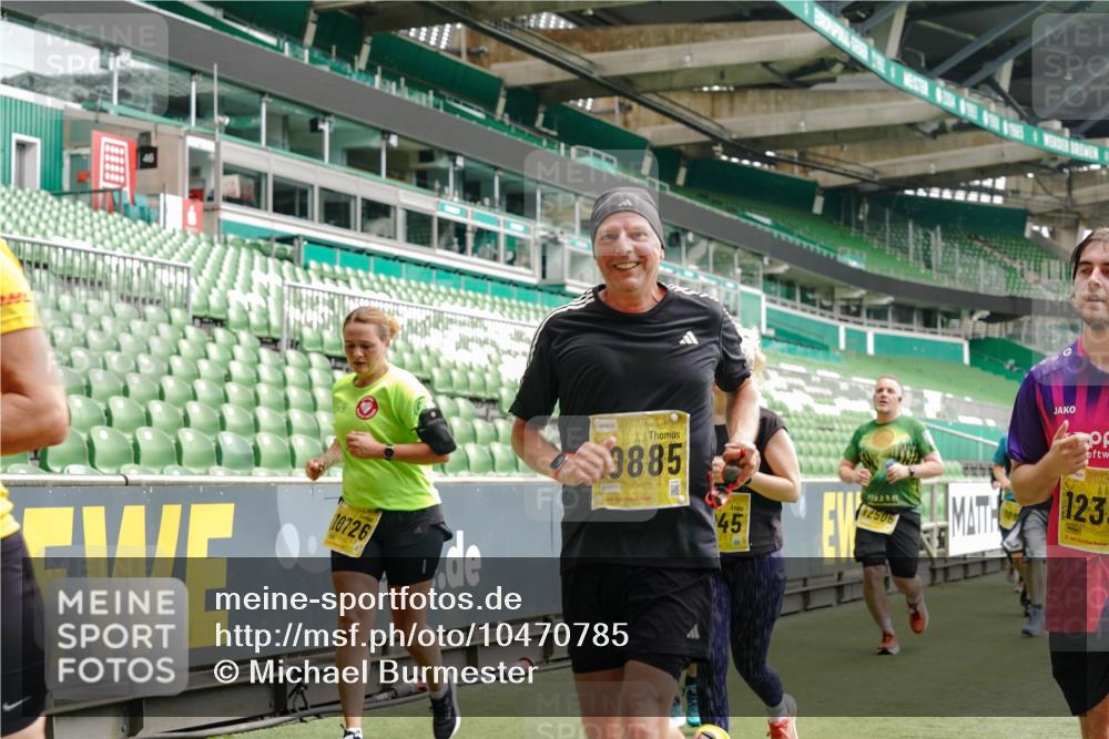 13.09.2026 - 21. swb-Marathon Bremen Michael Burmester http://msf.ph/oto/10470785 13.09.2026 10:36:38 Laufen im Stadion 10092, 10150, 10152, 10153, 10154, 10160, 10173, 10175, 10181, 10182, 10186, 10187, 10195, 10198, 10237, 10245, 10251, 10257, 10263, 10272, 10275, 10278, 10291, 10296, 10306, 10309, 10315, 10327, 10331, 10332, 10338, 10357, 10377, 10382, 10390, 10403, 10409, 10411, 10420, 10427, 10429, 10439, 10444, 10473, 10477, 10481, 10492, 10497, 10500, 10516, 10531, 10560, 10569, 10607, 10613, 10617, 10633, 10636, 10647, 10648, 10659, 10663, 10671, 10672, 10715 meine-sportfotos.de