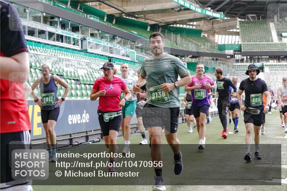 13.09.2026 - 21. swb-Marathon Bremen Michael Burmester http://msf.ph/oto/10470956 13.09.2026 13:14:28 Laufen im Stadion 266, 270, 278, 300, 349, 414, 460, 576, 600, 631, 702, 768, 950, 956, 1005, 1008, 1047, 1143, 1392, 1408, 1426, 1573, 1596, 1641, 1818, 1819, 1991, 2024, 2035, 2079, 2233, 2235, 2314, 2359, 2387, 2412, 2439, 2457, 2466, 2484, 2494, 2521, 2540, 2564, 2612, 2665, 2690, 2691, 2693, 2737, 2773, 2816, 2829, 2838, 2861, 2865, 2884, 2887, 2921, 2958, 2972, 2978, 3016, 3111, 3209, 3253, 3277, 3304, 3313, 3355, 3378, 3405, 3428, 3653, 3661, 3670, 3680, 4034, 4080, 4306, 703 meine-sportfotos.de