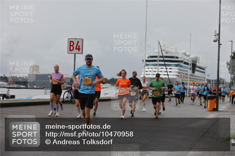 13.09.2026 - Kiel Lauf Andreas Tolksdorf http://msf.ph/oto/10470958 13.09.2026 12:11:41 Kiellinie 4, 7825, 4996, 6478, 3 meine-sportfotos.de